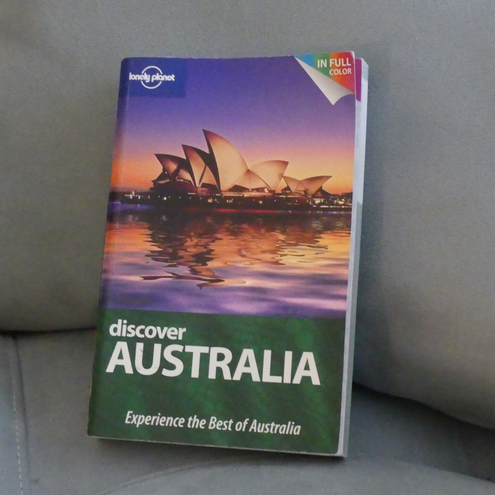 Australia Guide by Lonely Planet in Color